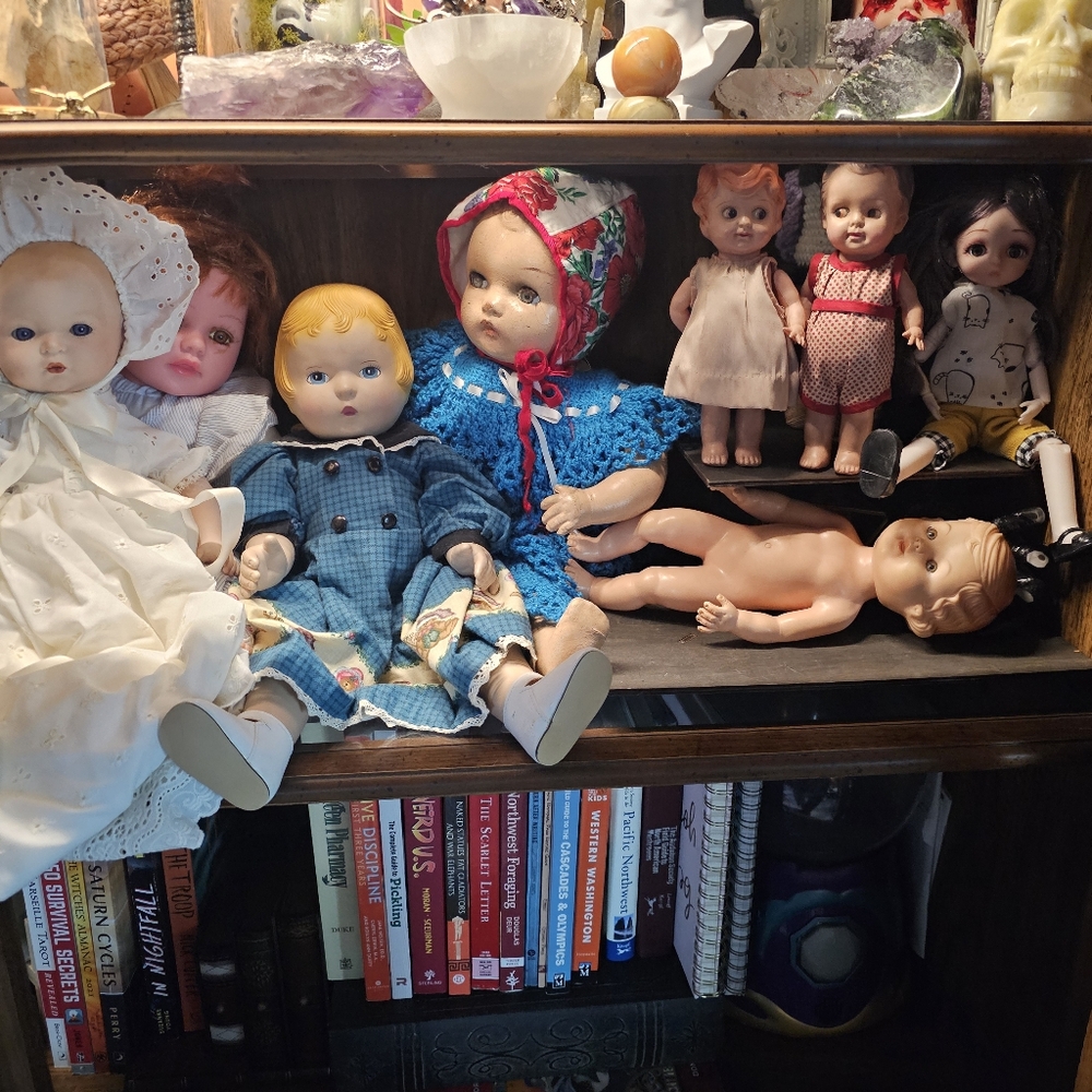 Lot of vintage baby dolls